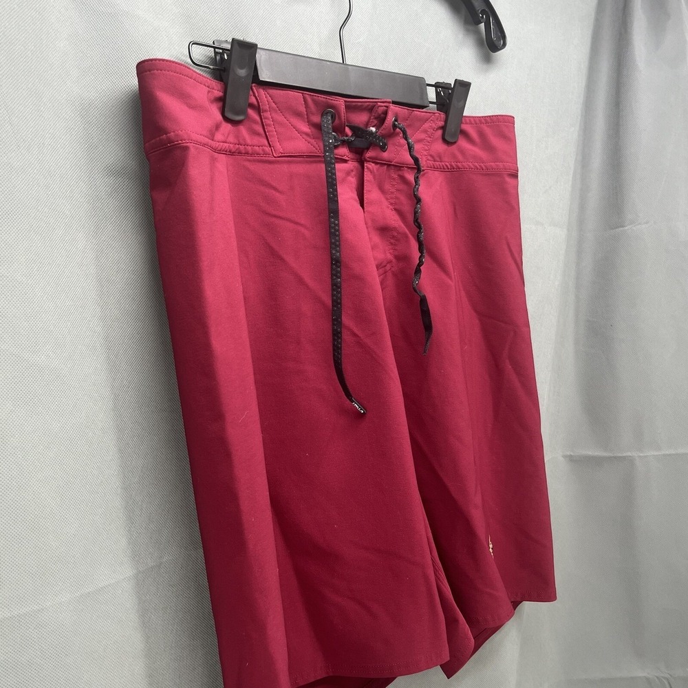 Oakley Swim Trunks Mens Maroon Performance Fit Surf Board Shorts Beach Surfing - Picture 4 of 8